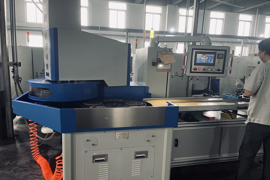 Nouvel équipement FTM : rectifieuse double face